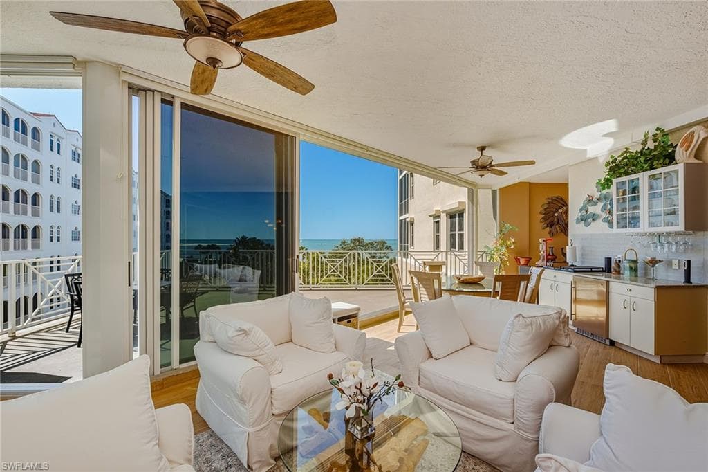 4000 Royal Marco WAY 324-2
