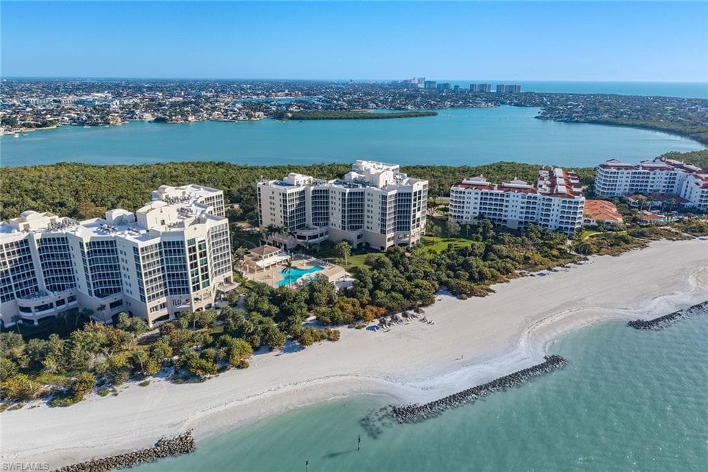 4000 Royal Marco WAY 324-19