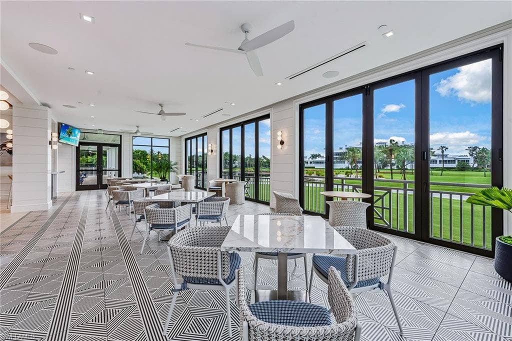 4000 Royal Marco WAY 324-37
