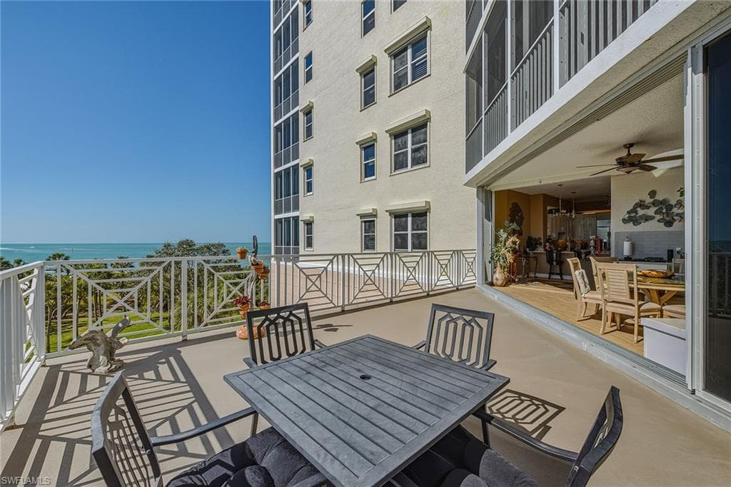 4000 Royal Marco WAY 324-17