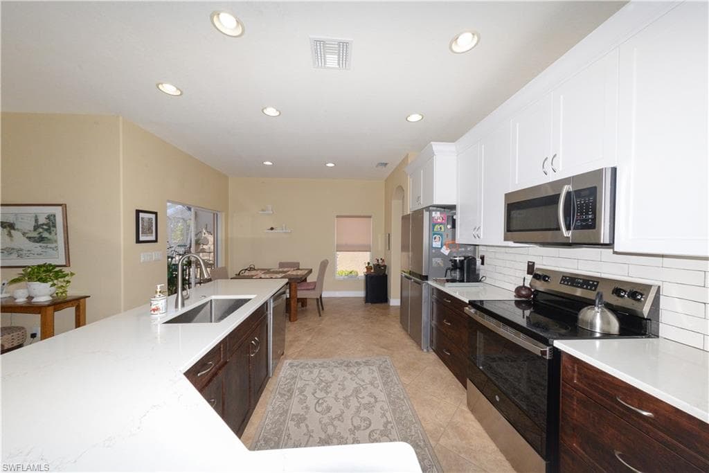 8701 Banyan Bay BLVD, FORT MYERS FL 33908-3