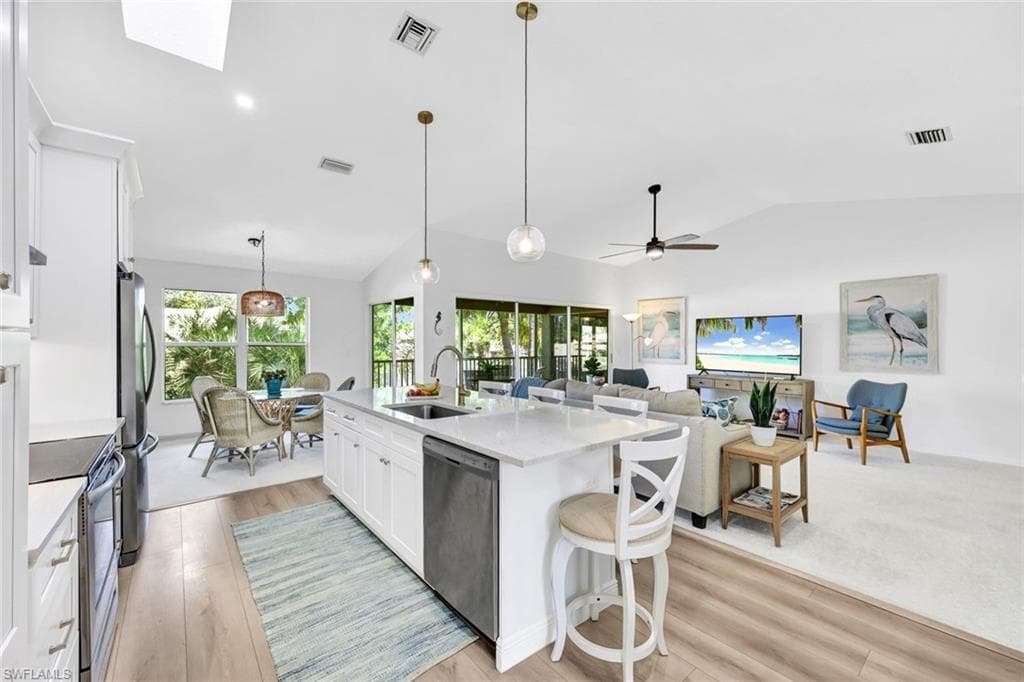 314 Emerald Bay CIR I5-14