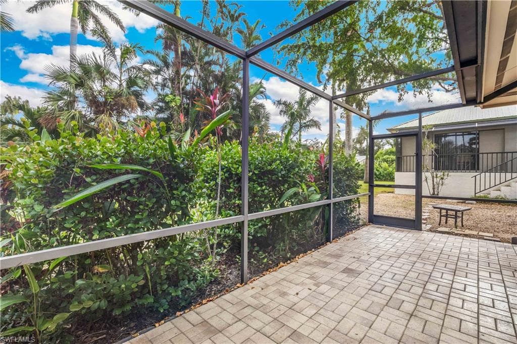 3209 W Riverside DR-22