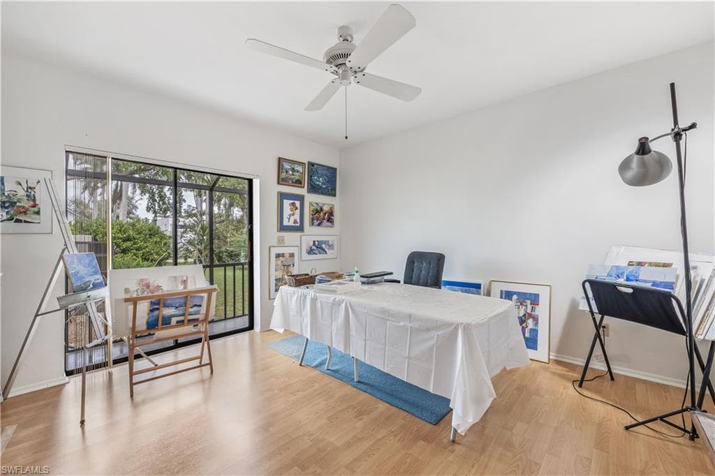 3209 W Riverside DR-25