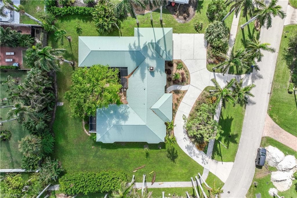 3209 W Riverside DR-4