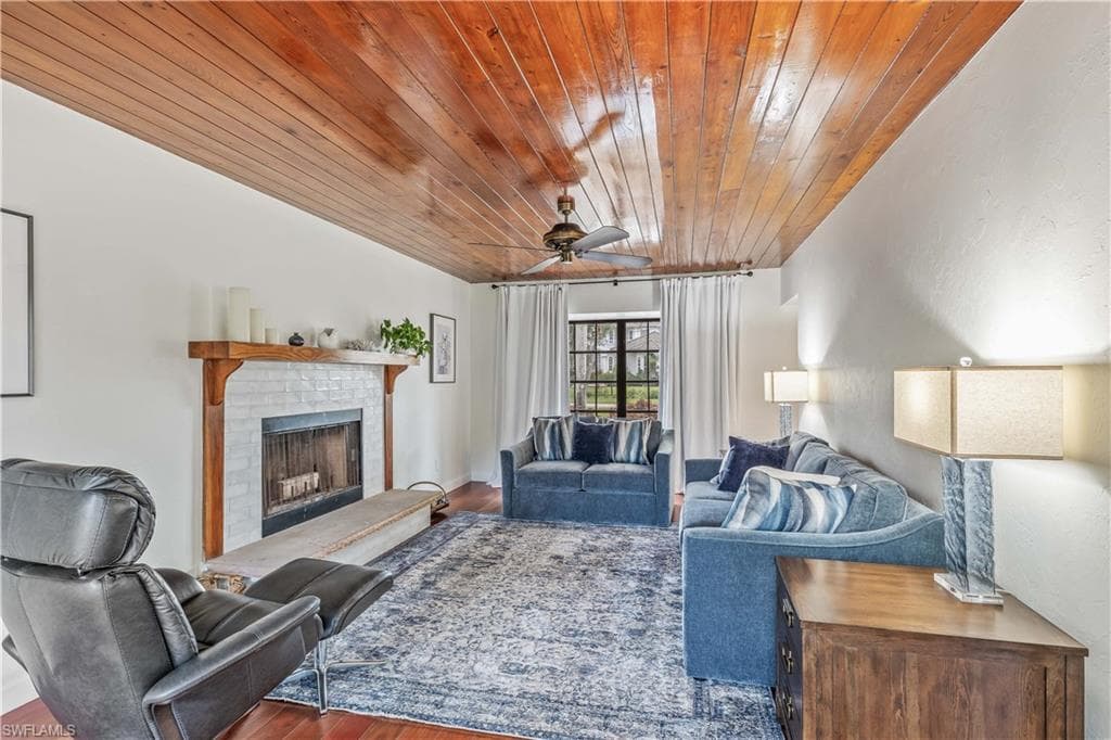 3209 W Riverside DR-13