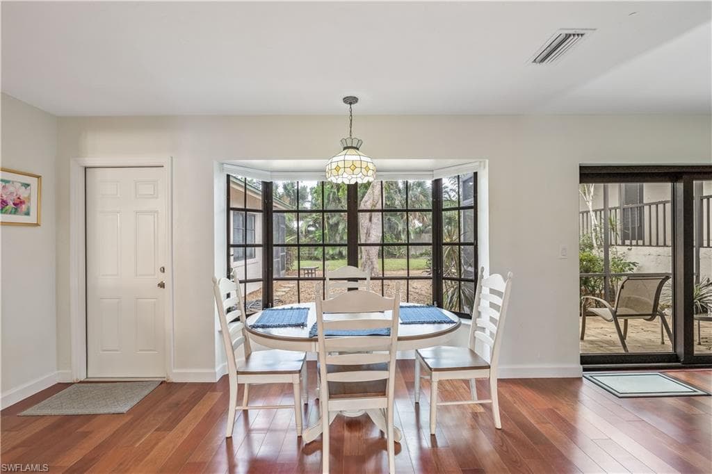 3209 W Riverside DR-10