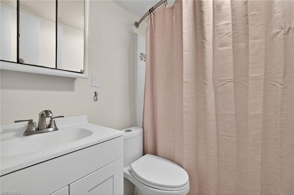 708 Victoria DR 212-41