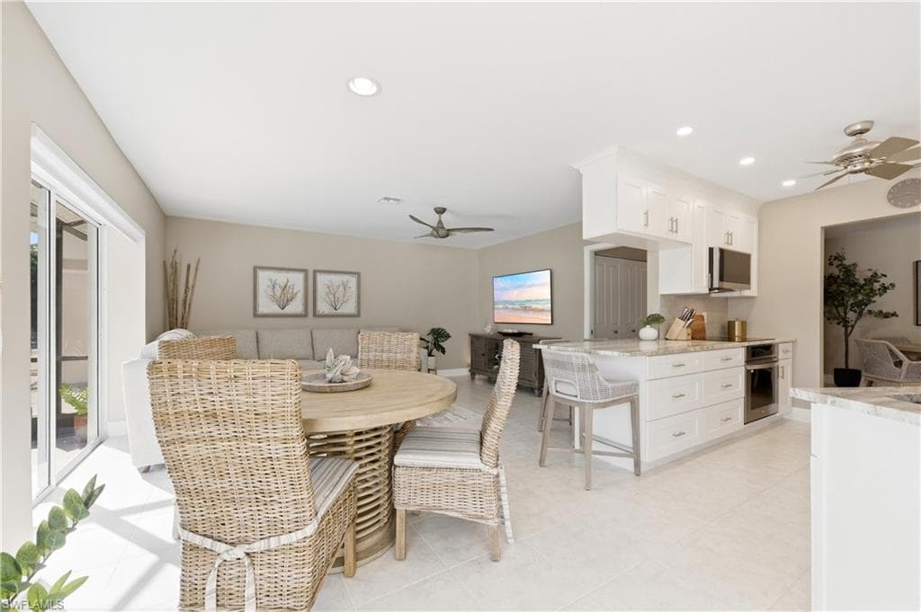 216 5th ST W-22