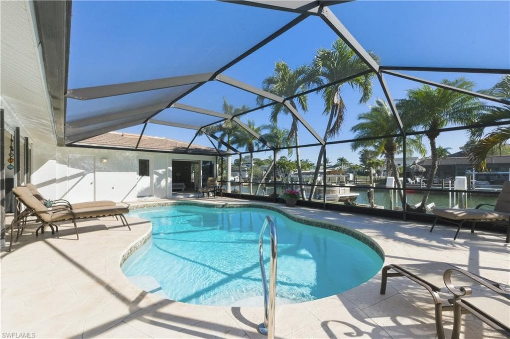 216 5th ST W-41