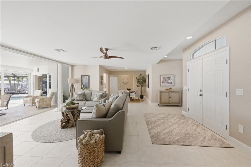 216 5th ST W-12