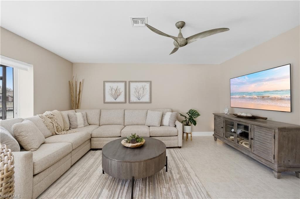 216 5th ST W-25