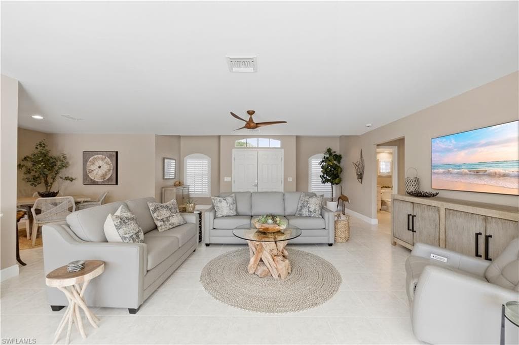 216 5th ST W-8