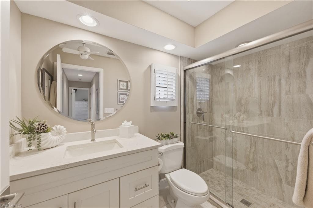 216 5th ST W-32