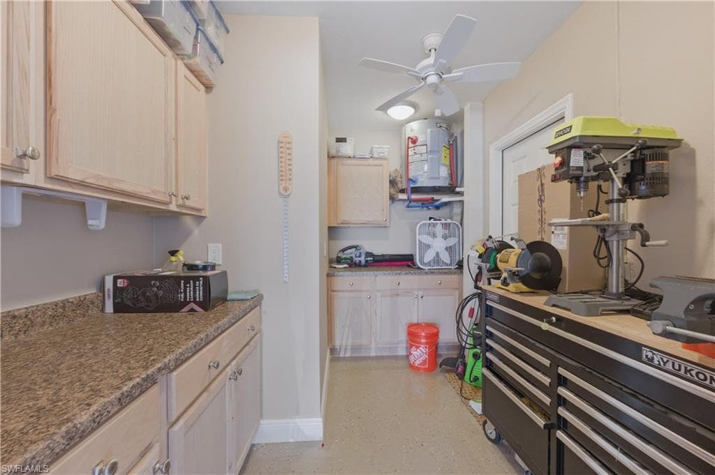 216 5th ST W-47