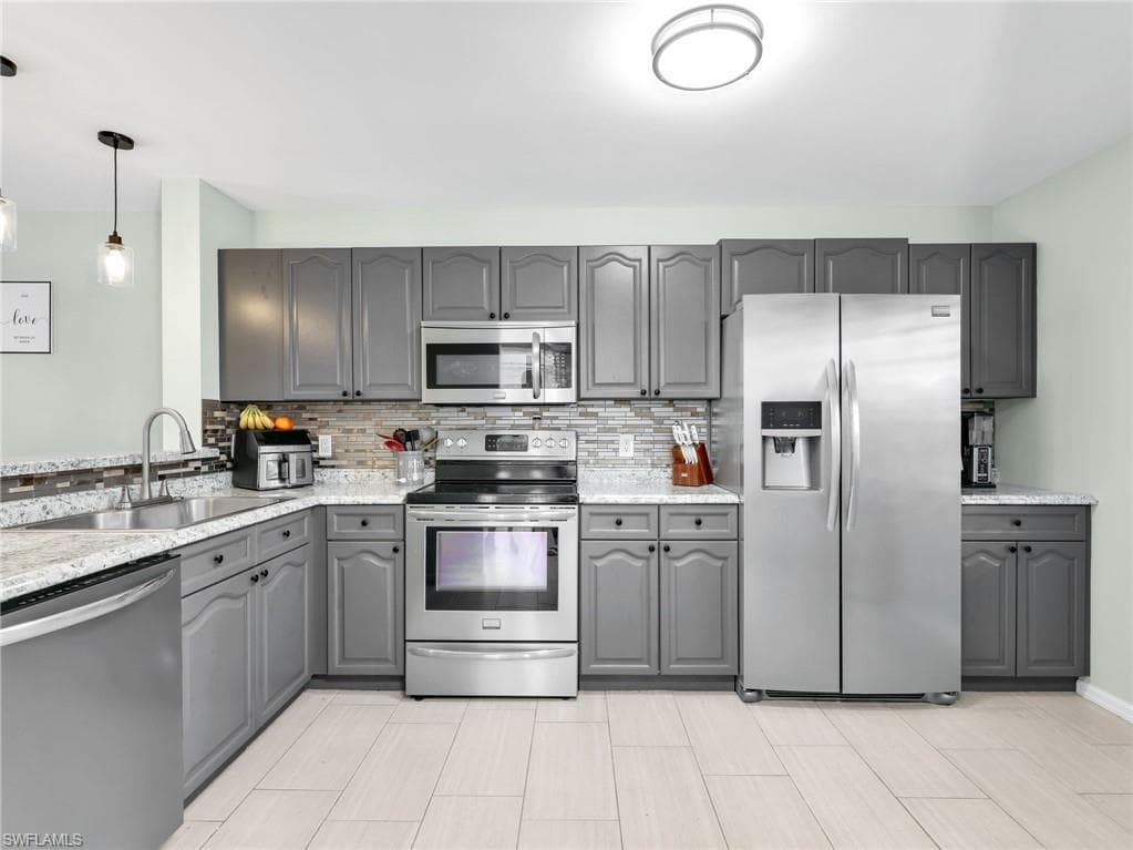 7749 Jewel LN # 101, NAPLES FL 34109-2