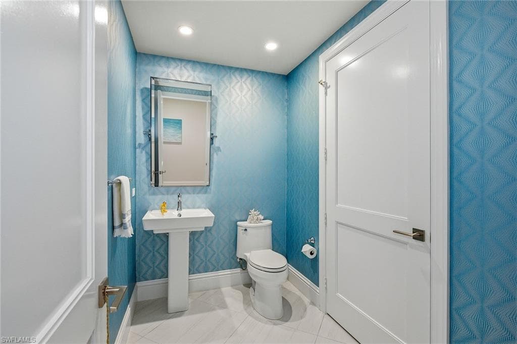 13665 Vanderbilt DR 404-21