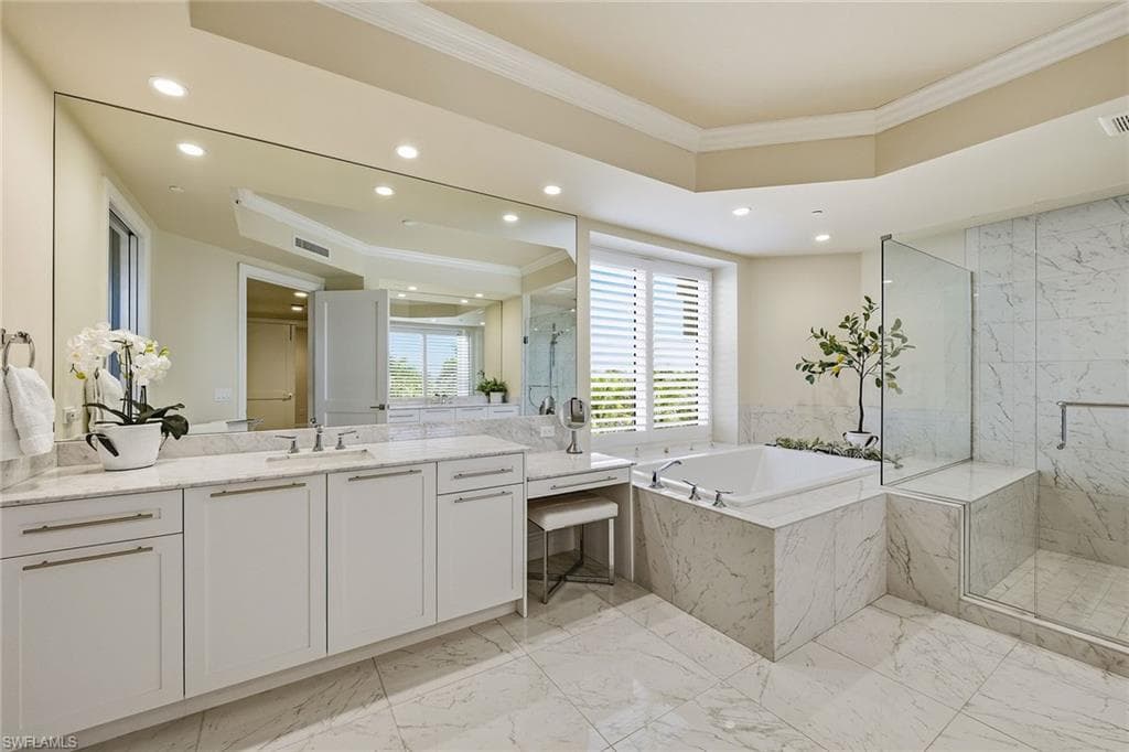 13665 Vanderbilt DR 404-14