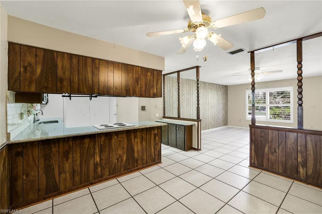 5290 Cypress LN-14