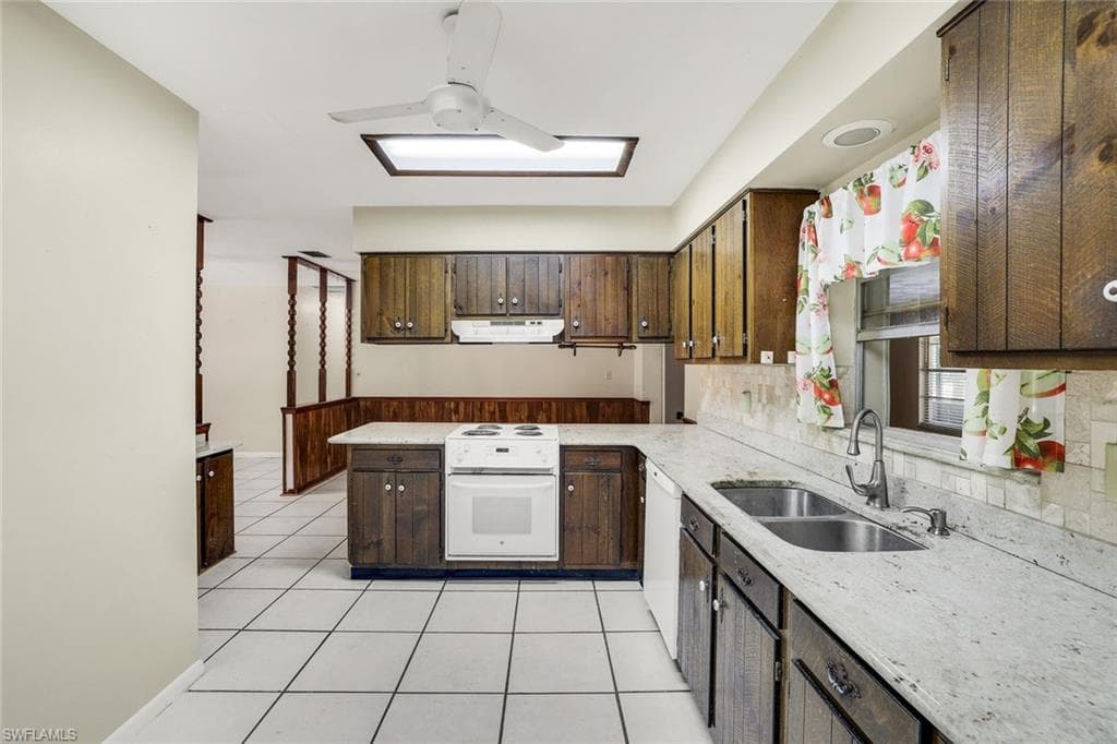 5290 Cypress LN-12