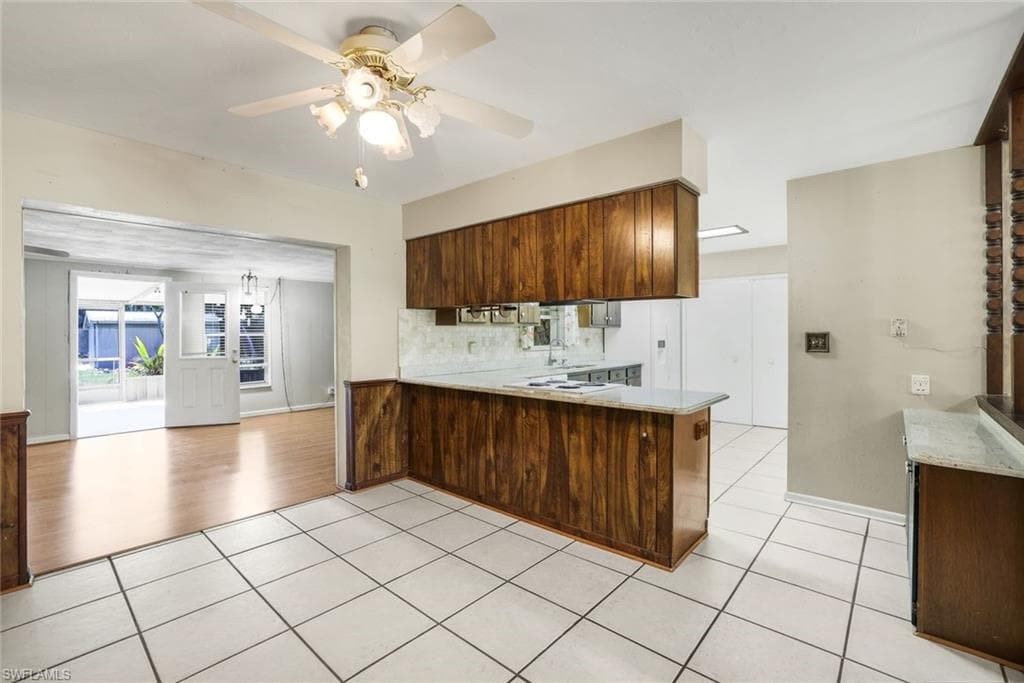 5290 Cypress LN-13