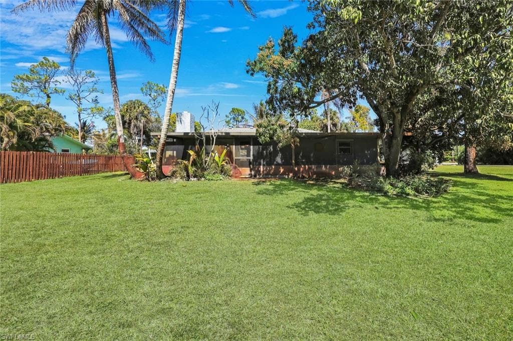 5290 Cypress LN-29