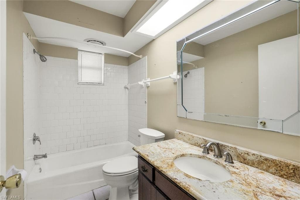 5290 Cypress LN-23