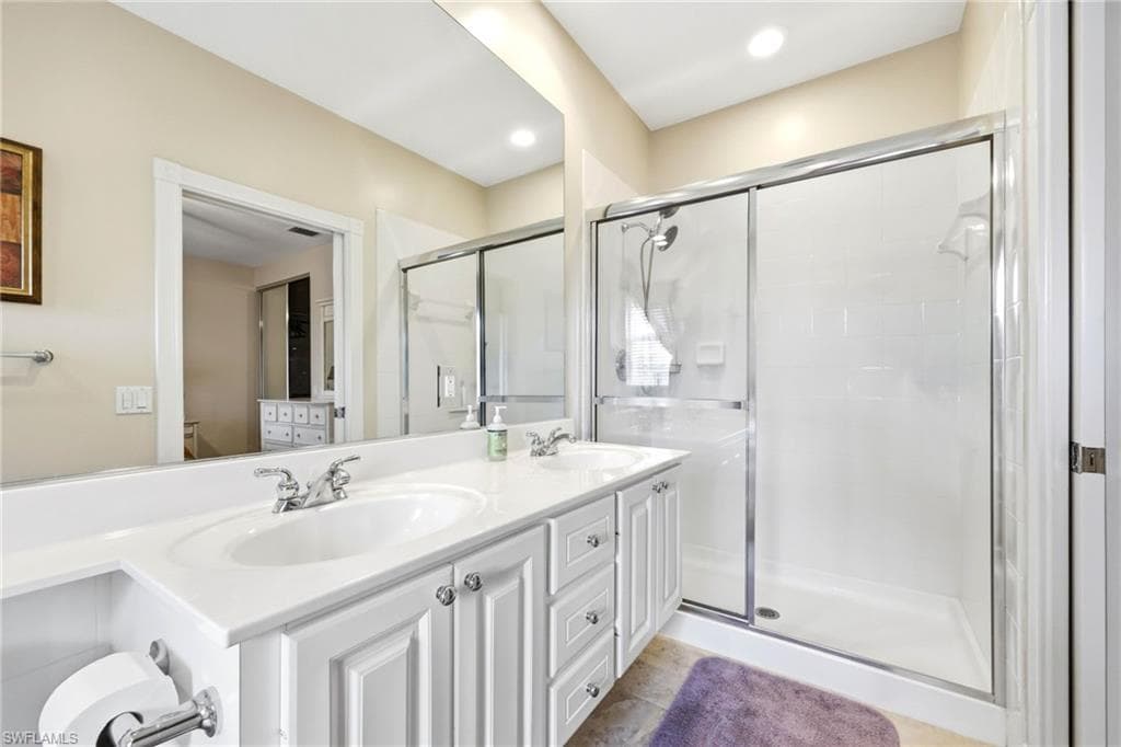 8109 Chianti LN-23
