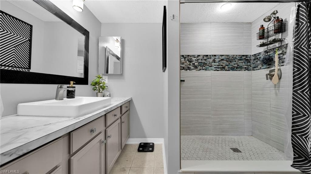 3344 N Key DR 4-16