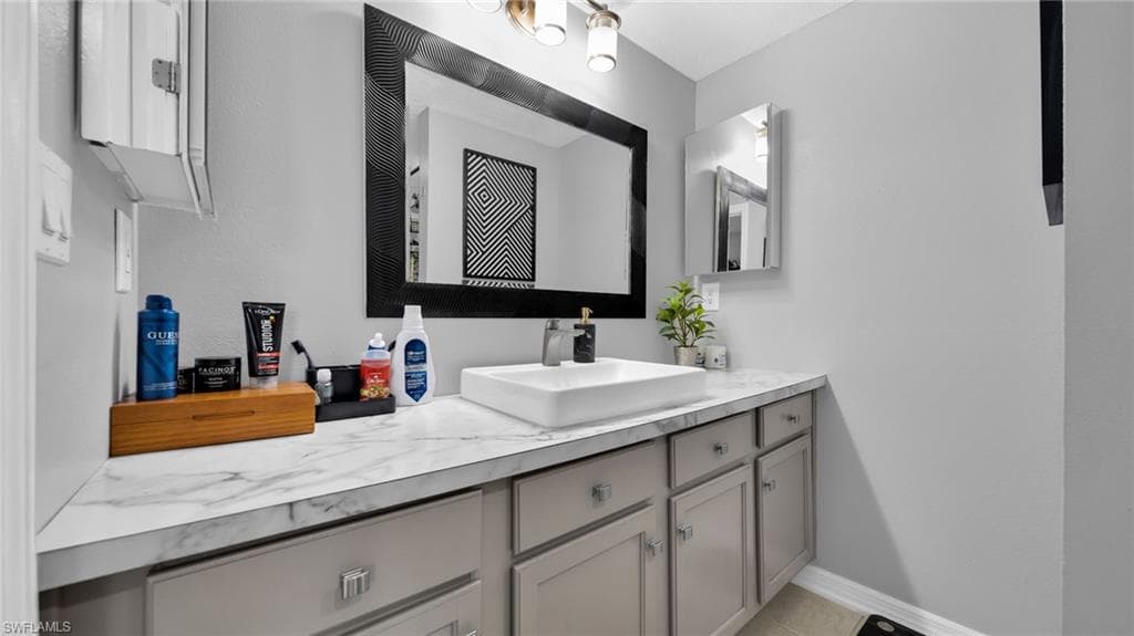 3344 N Key DR 4-17