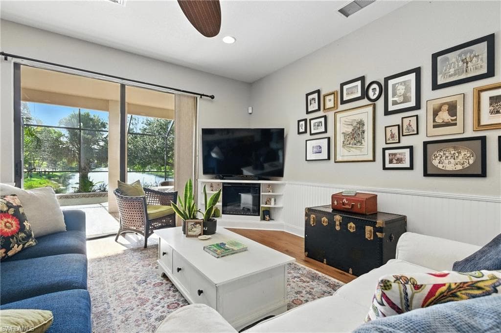 8843 Tropical CT-13
