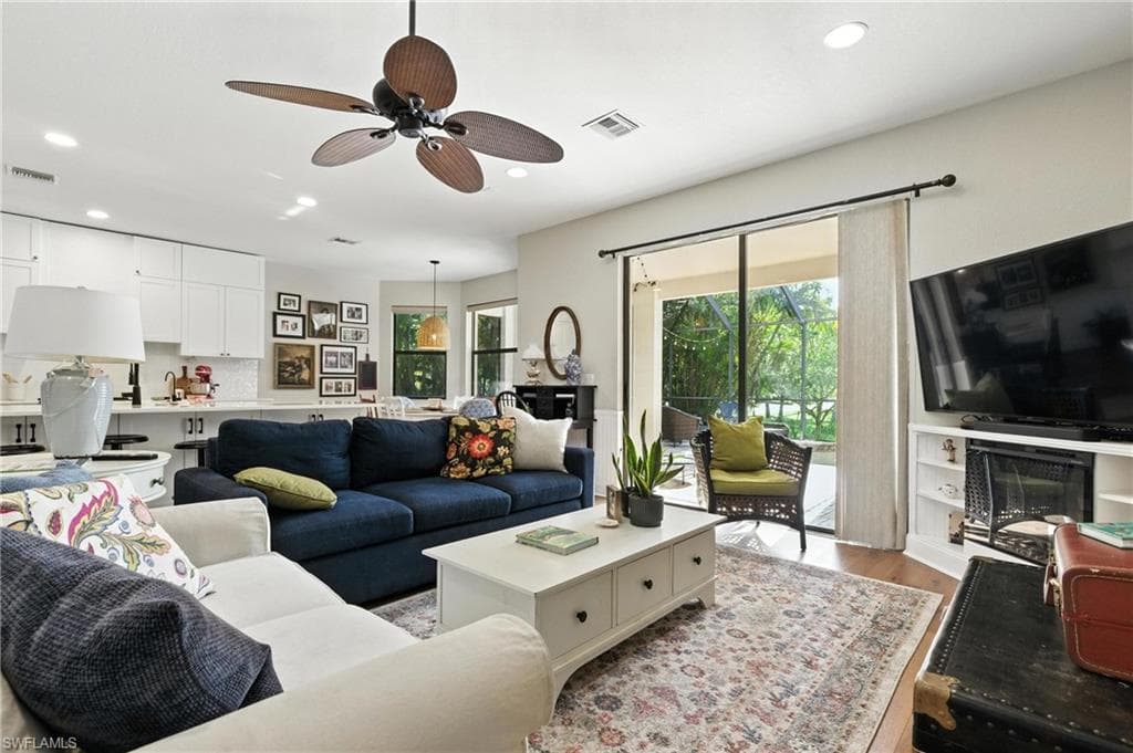8843 Tropical CT-10
