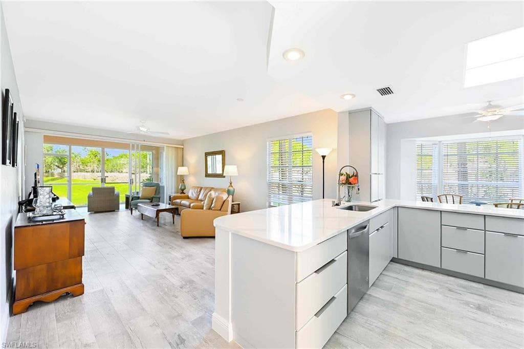 651 Wiggins Lake DR 102-1