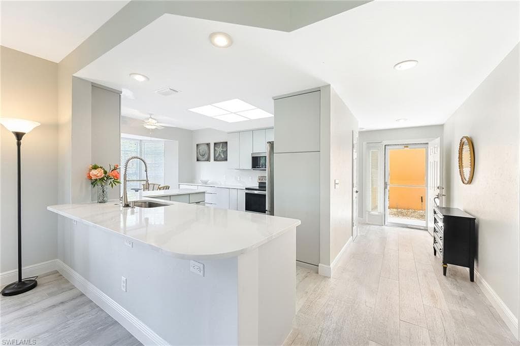 651 Wiggins Lake DR 102-5
