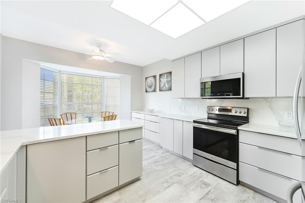 651 Wiggins Lake DR 102-6