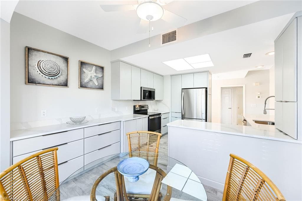 651 Wiggins Lake DR 102-7