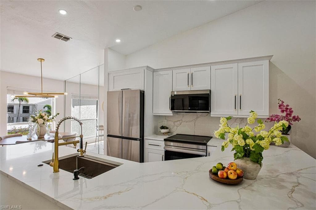 821 Gulf Pavilion DR 206-7