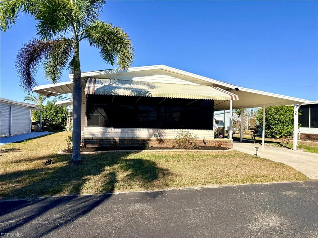 3137 Old Farm House DR, NORTH FORT MYERS FL 33917-1