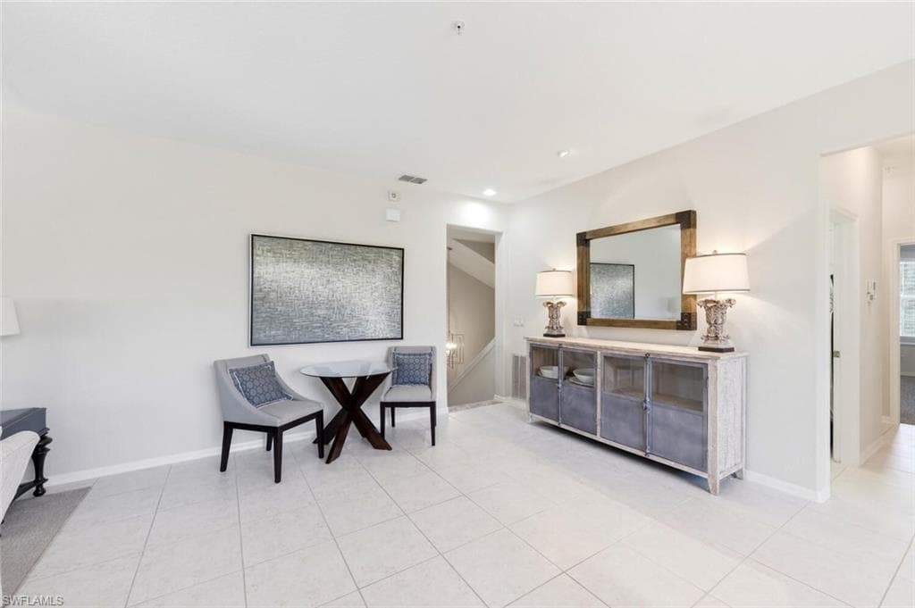 4695 Winged Foot CT # 201, NAPLES FL 34112-8