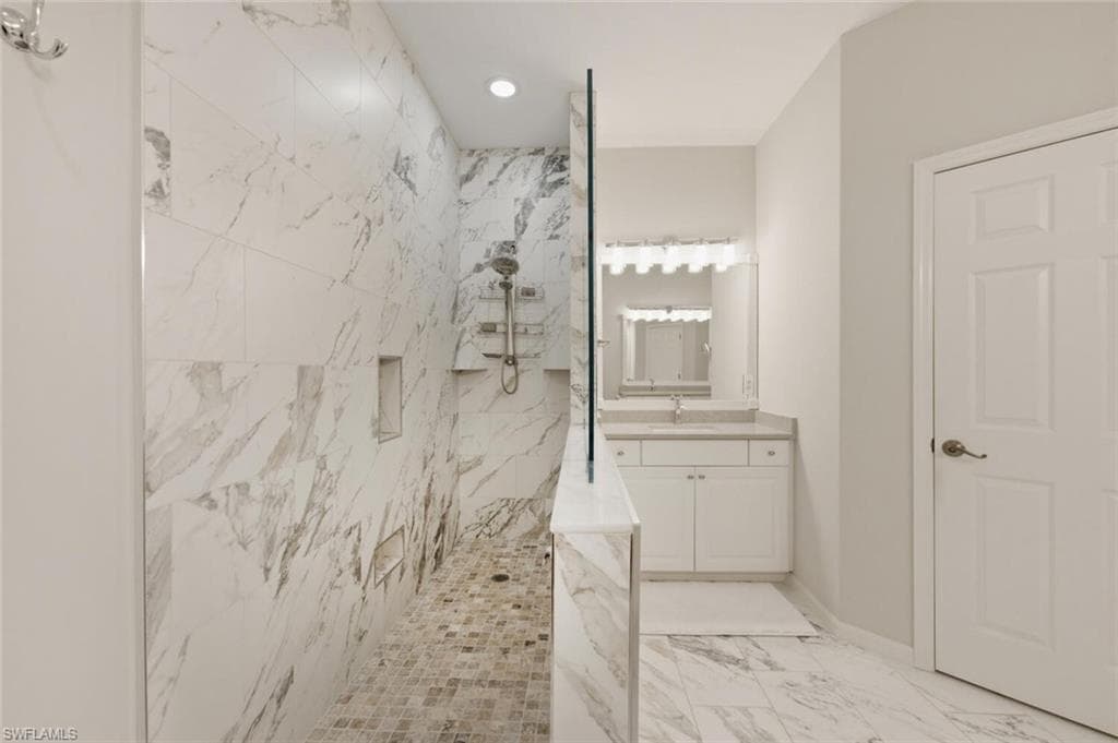 4695 Winged Foot CT # 201, NAPLES FL 34112-20