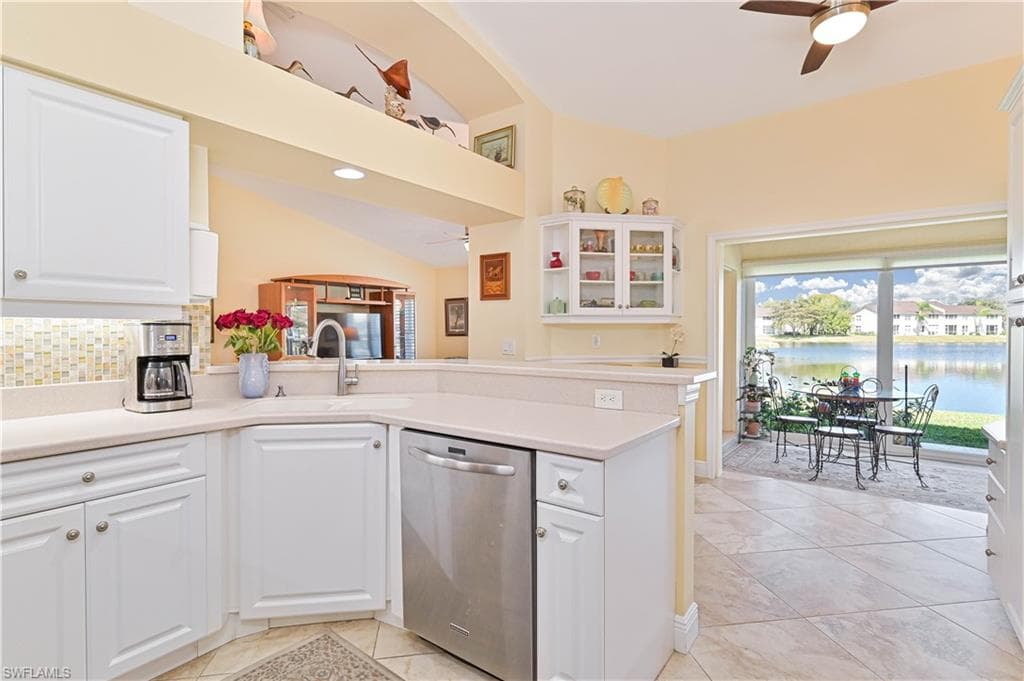 9252 Coral Isle WAY, FORT MYERS FL 33919-28