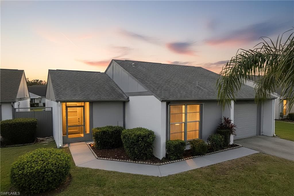 9777 Oakcrest CT, LEHIGH ACRES FL 33936-2