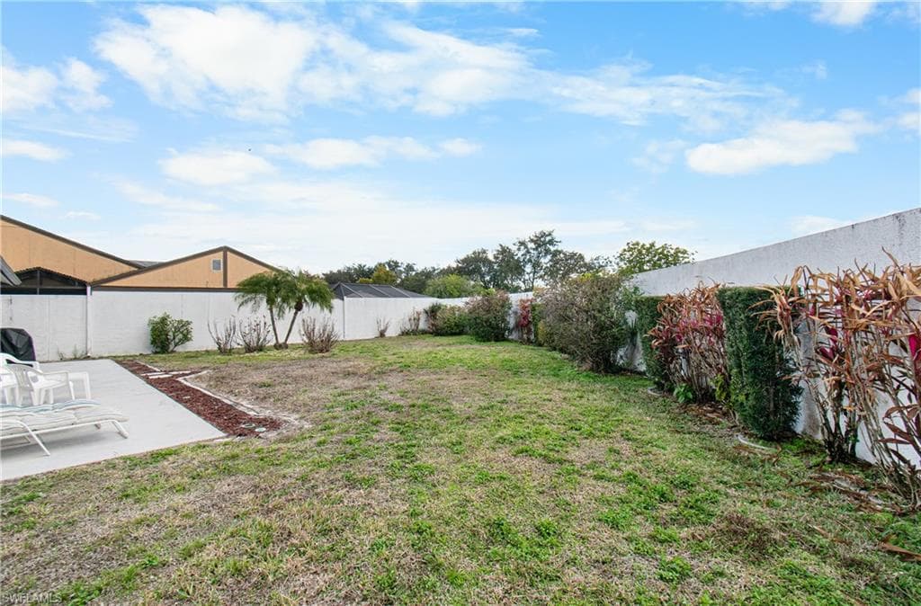 9777 Oakcrest CT, LEHIGH ACRES FL 33936-34