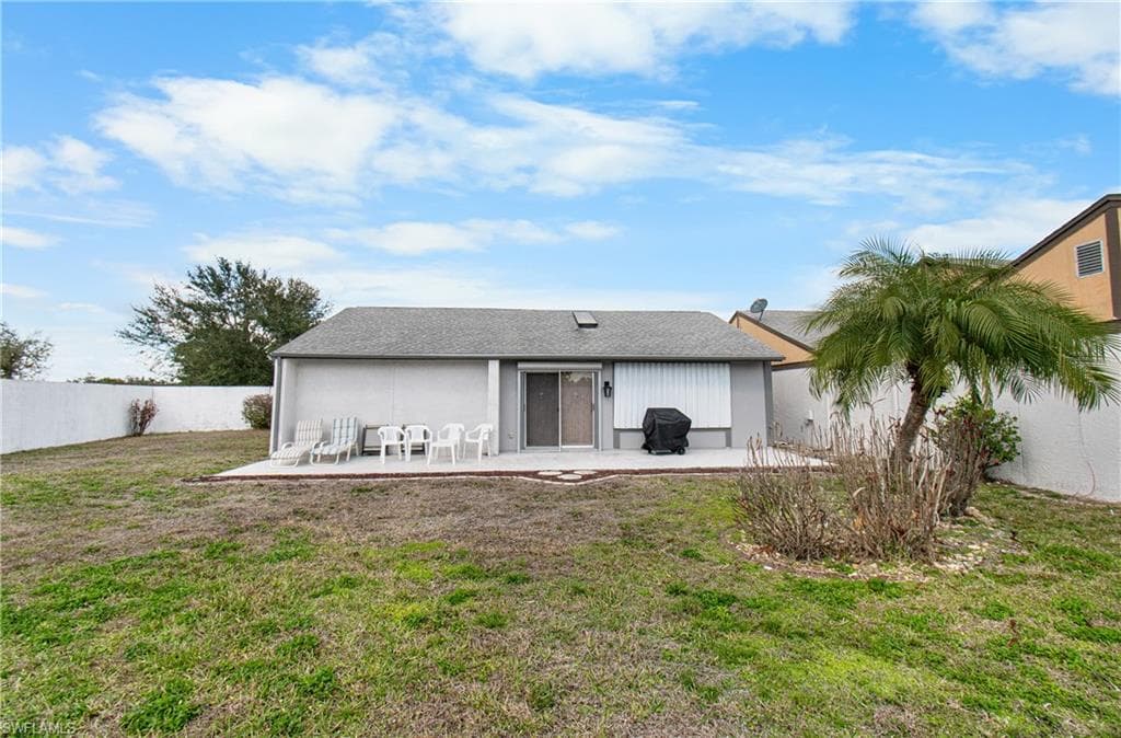 9777 Oakcrest CT, LEHIGH ACRES FL 33936-38