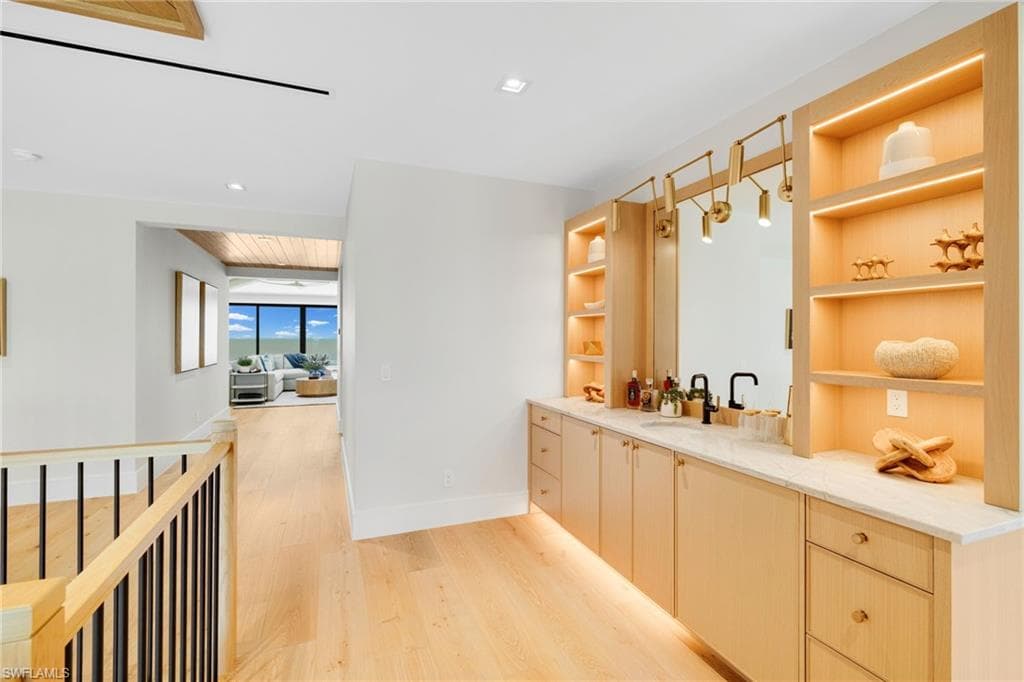 6100 Court ST-22