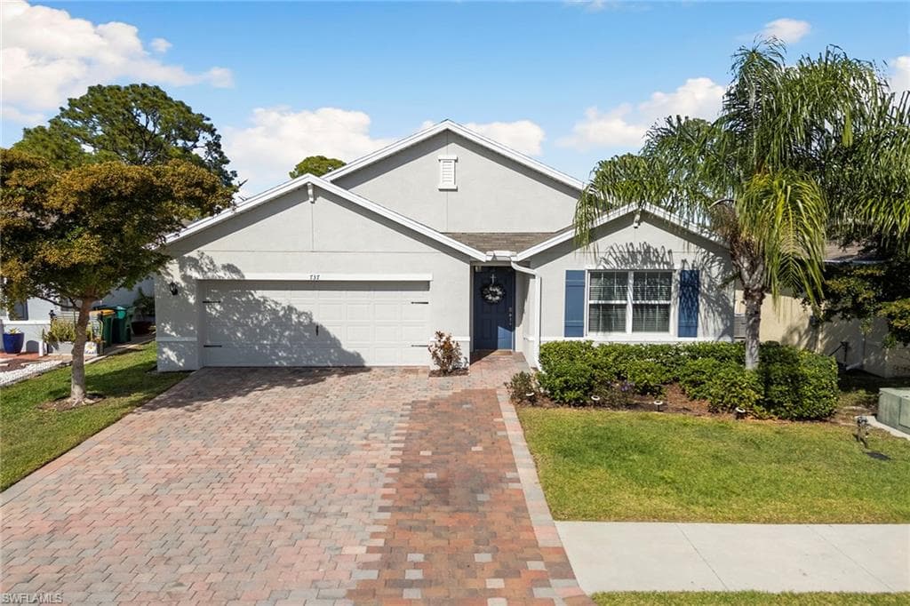 737 Hadley ST W, NAPLES FL 34104-3