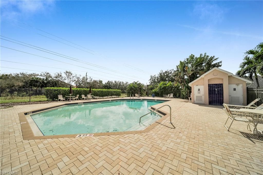 15069 Cloverdale DR, FORT MYERS FL 33919-34