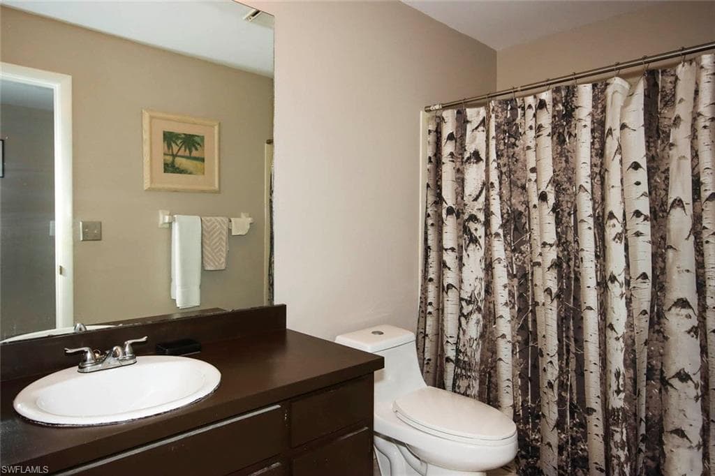8121 S Woods CIR Unit 5-14