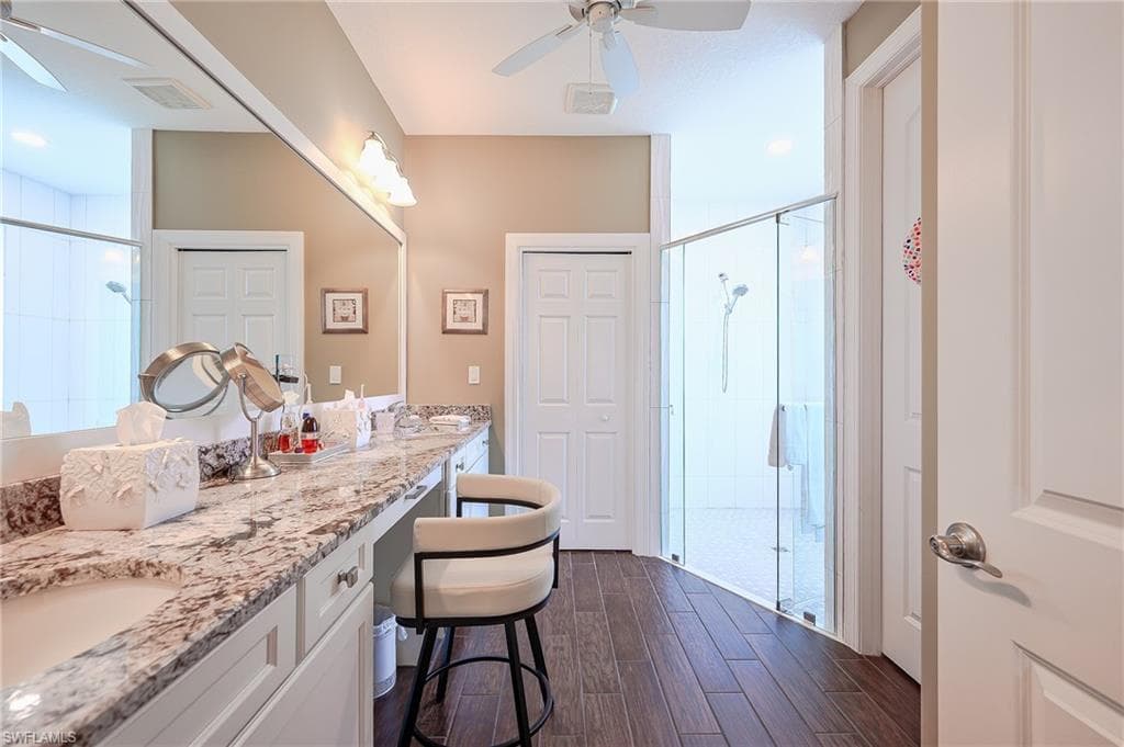 10505 Valencia Lakes DR-22