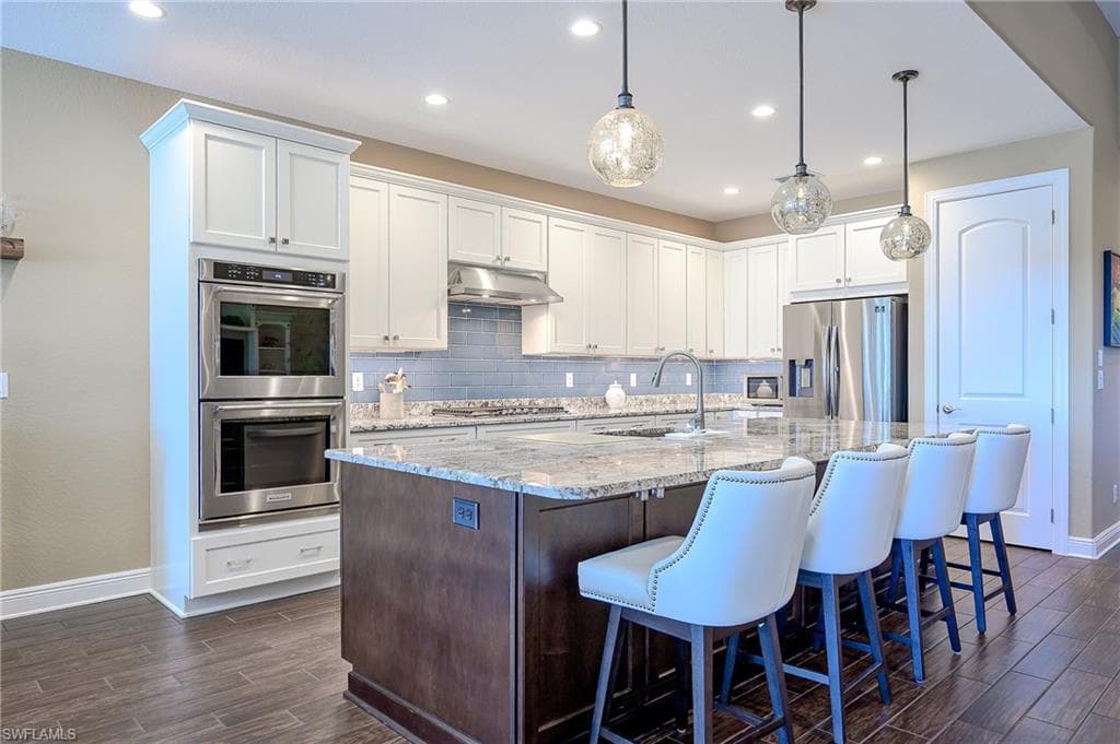 10505 Valencia Lakes DR-12